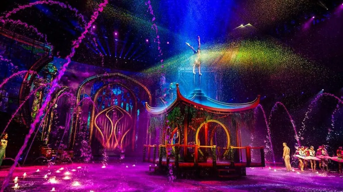 澳门大型水上表演秀灯光舞台效果